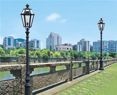 【厂家批发价供应临汾乡宁县15w太阳能庭院灯,款式来图定制】